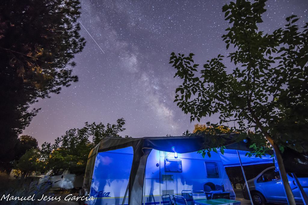 Camping Valdearenas Iznájar Екстериор снимка