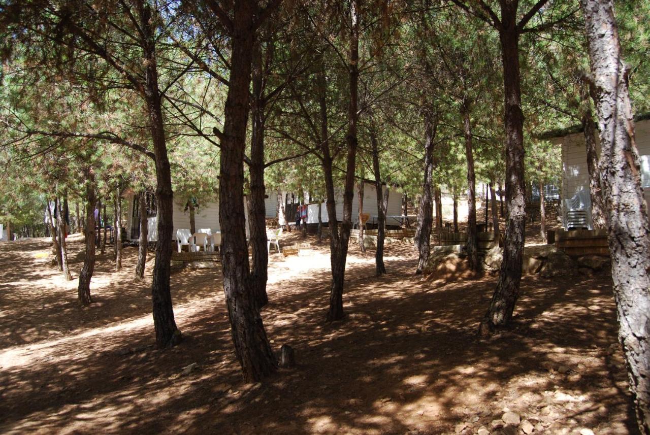 Camping Valdearenas Iznájar Екстериор снимка