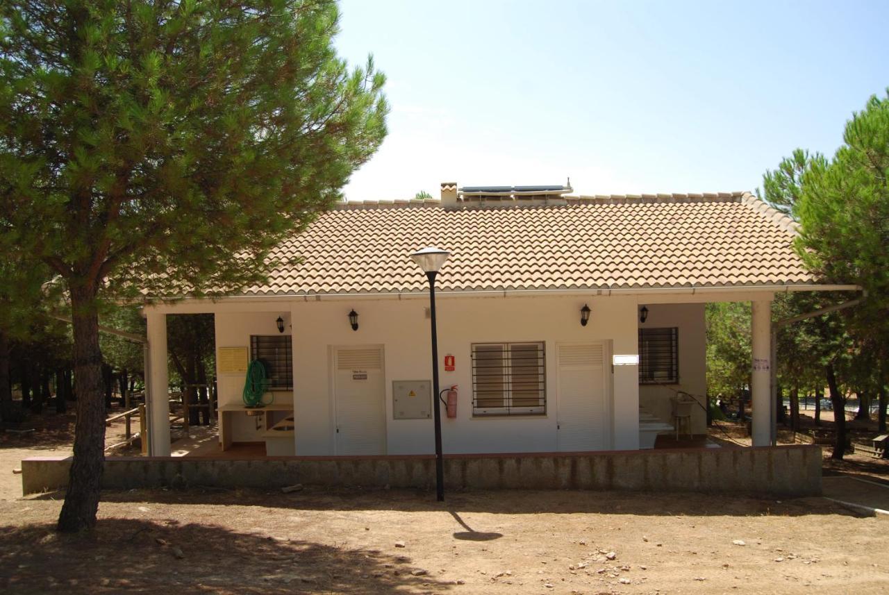 Camping Valdearenas Iznájar Екстериор снимка