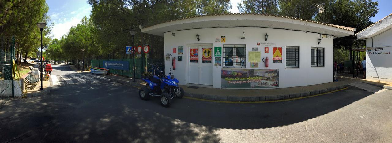 Camping Valdearenas Iznájar Екстериор снимка